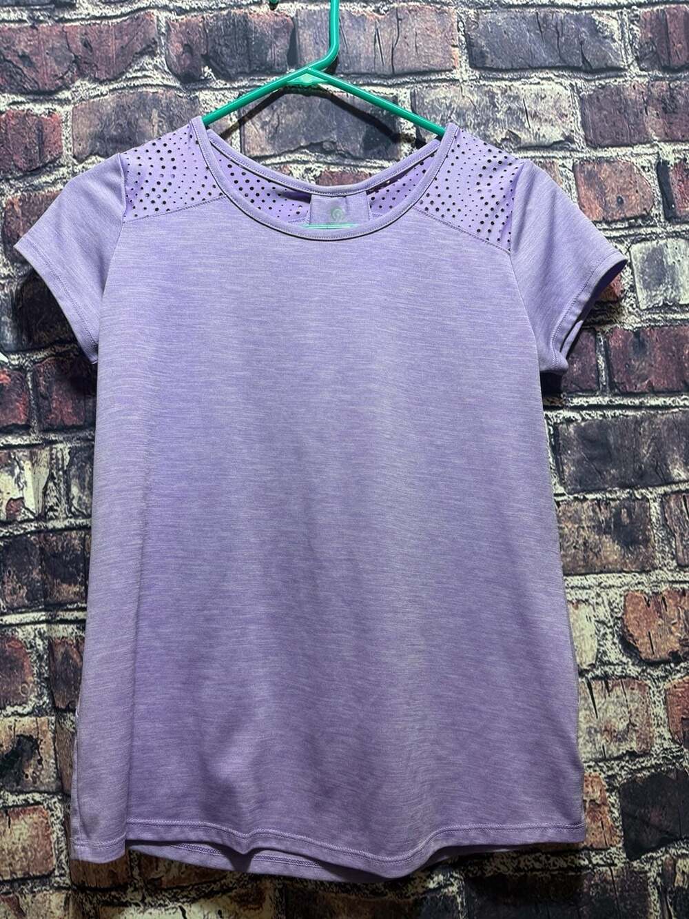 Champion Girls Performance  T-Shirt  Cutout Back Detail youth Large